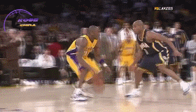 此球，科比用百分百的信心绝杀了步行者！面对身高差，防守者只能目送篮球进框，垂手表