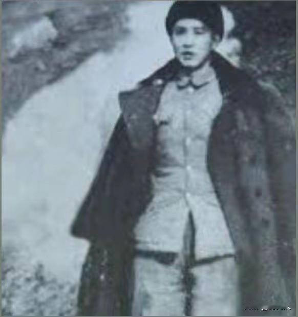 抗美援朝最悲壮死守！35岁军长接到死命令：全军打光，也要守住铁原15天
 
19
