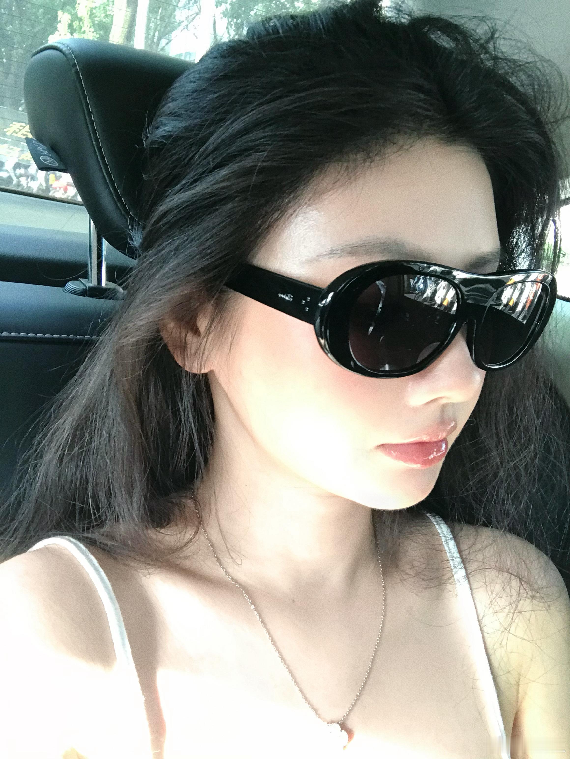 不愧是热巴同款