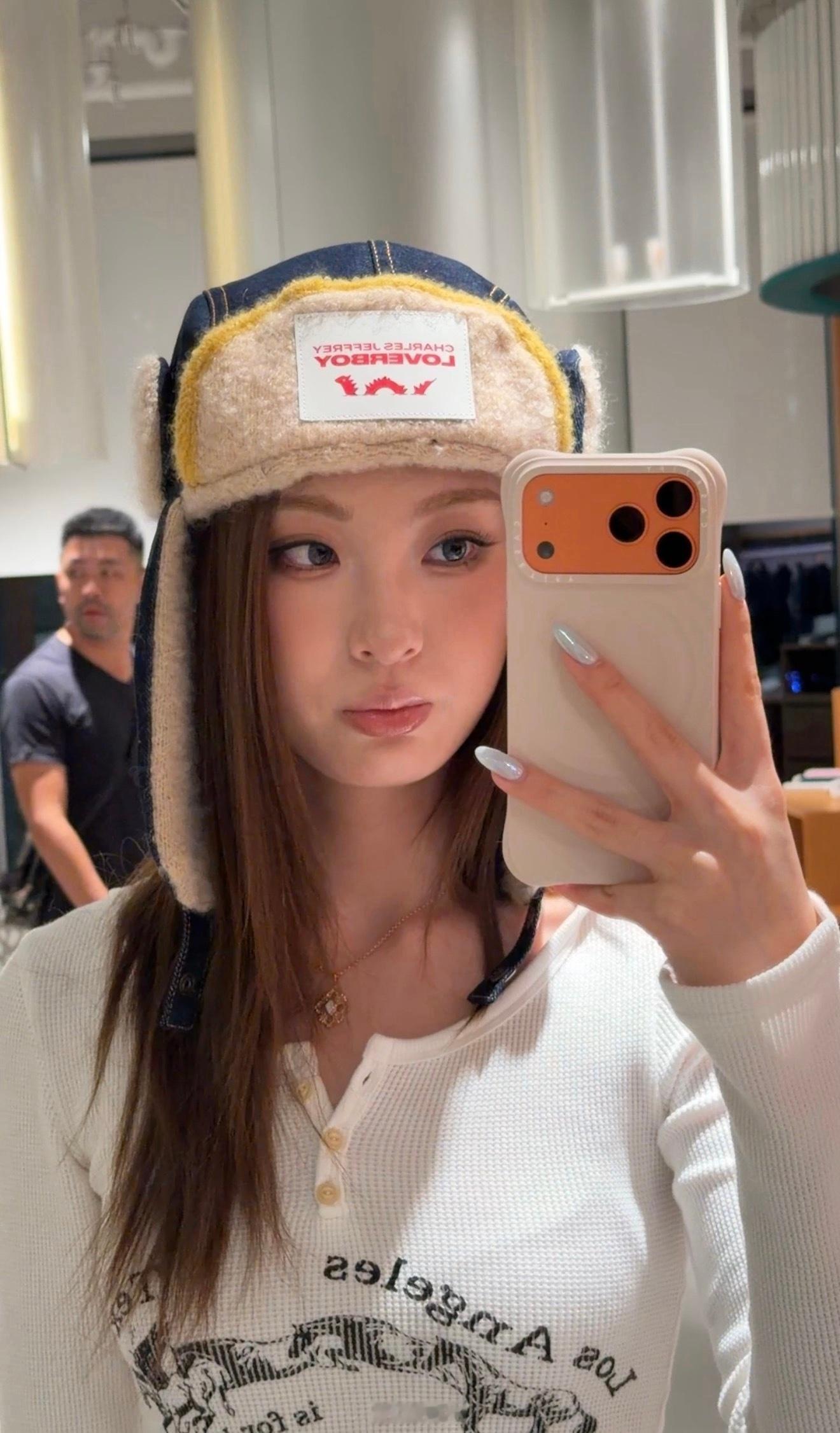 iPhone 17 Pro Max真的不适合戴手机壳。 ​​​