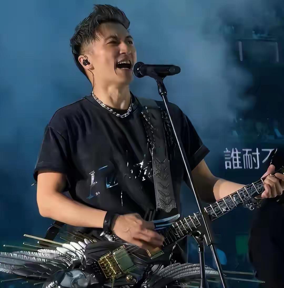 如果王菲和谢霆锋共同上春晚，合唱一首歌曲，会不会就太燃了？估计效果一定是炸翻燃爆