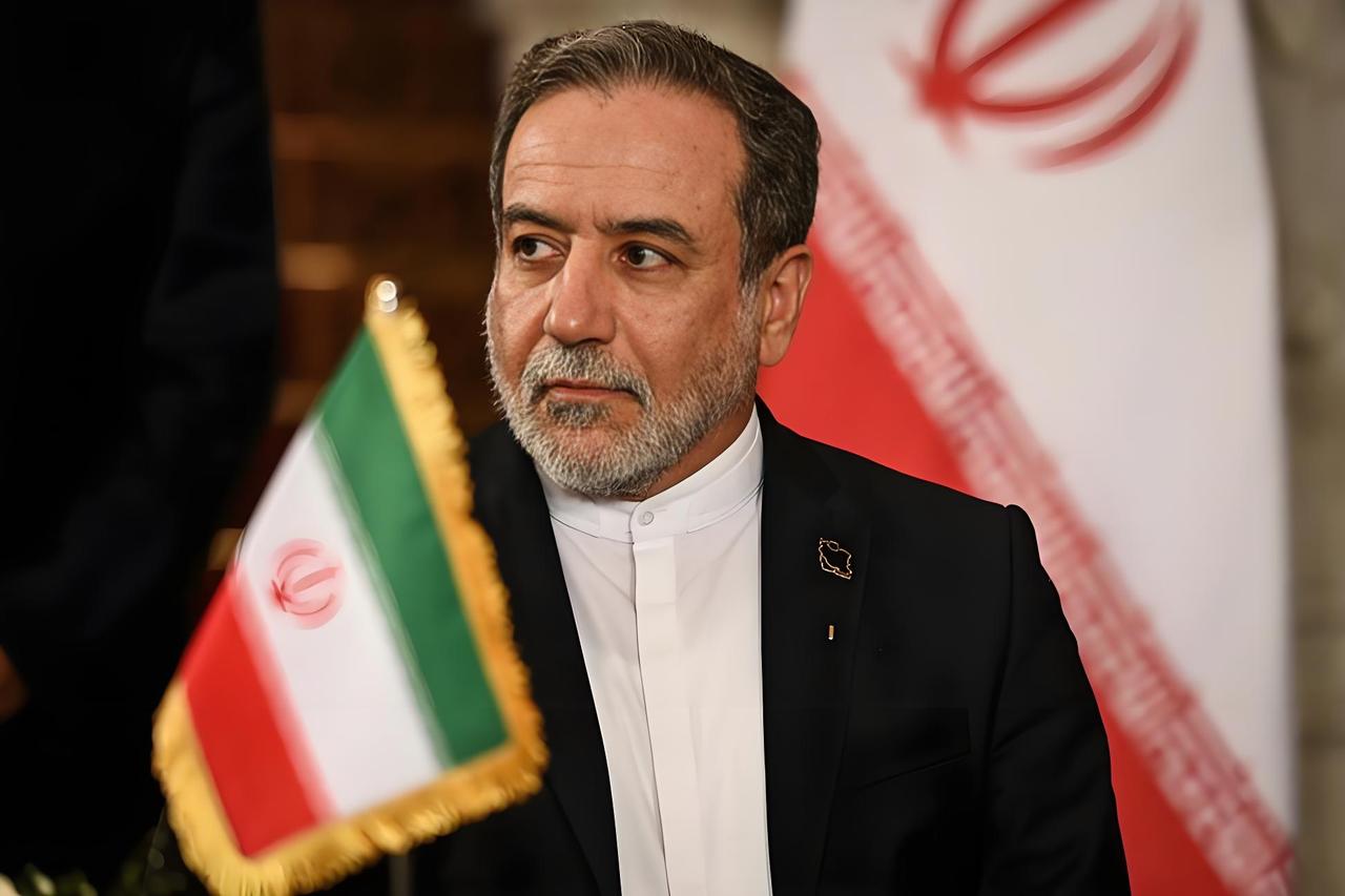 特朗普说：已经准备就绪了。
哈梅内伊说：全部准备好了。
内塔尼亚胡说：做好严厉打