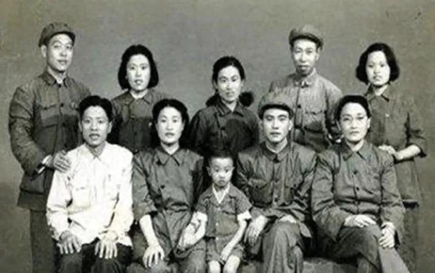 刘青山因贪污枪决后，弟弟亲自帮他收尸，坦言毛主席当初做出杀他的决定确实无错
19