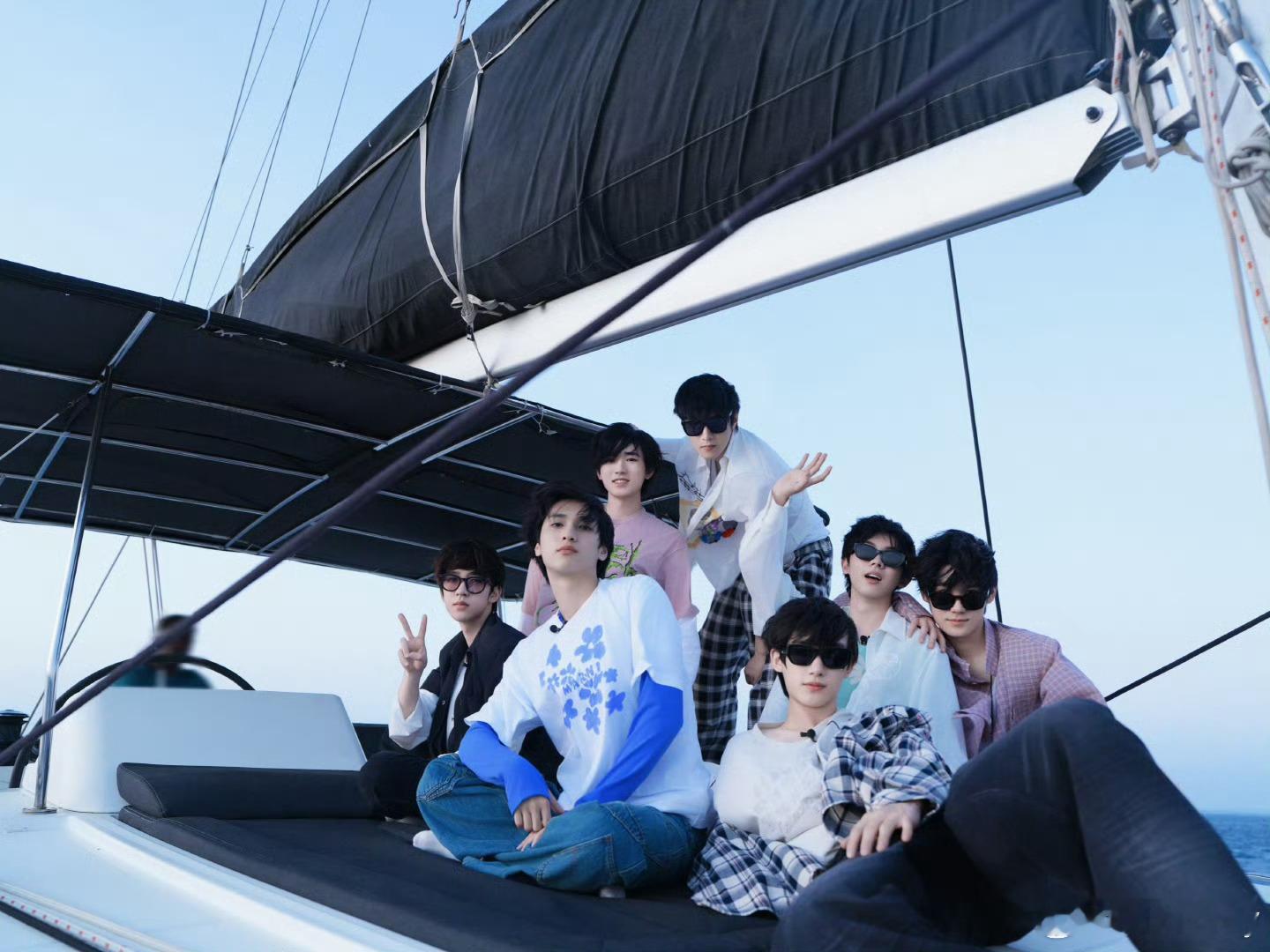 小芒你别太宠时代峰峻  时代峰峻入驻小芒平台了解我担的方式，期待值拉满了！！！ 