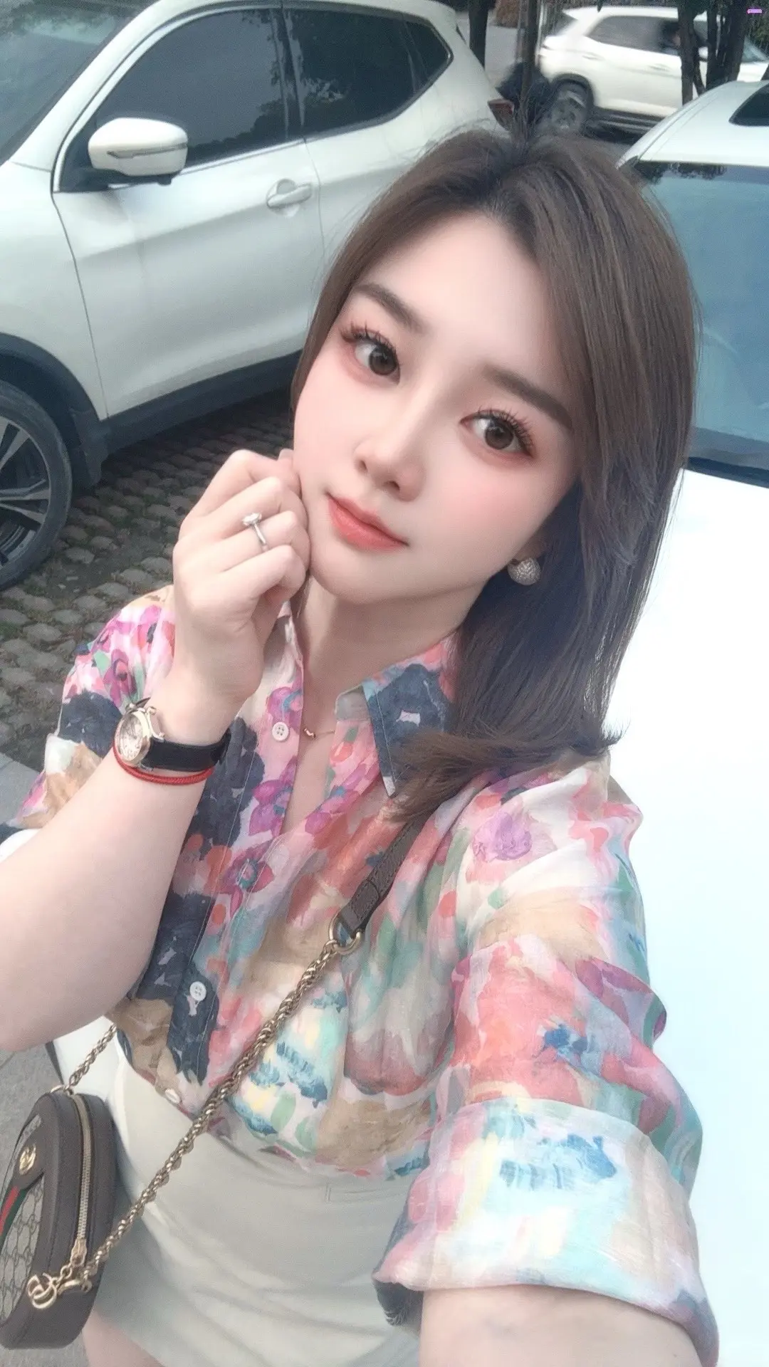 📷𝐏𝐥𝐨𝐠𝐠𝐠喜欢镜头里的每一个瞬间在自己的小世界里做最快乐的人。