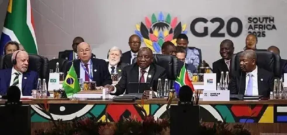 就在刚刚。
 
南非方面突然宣布了，峰会在首日就通过了领导人联合宣言，美国这次选