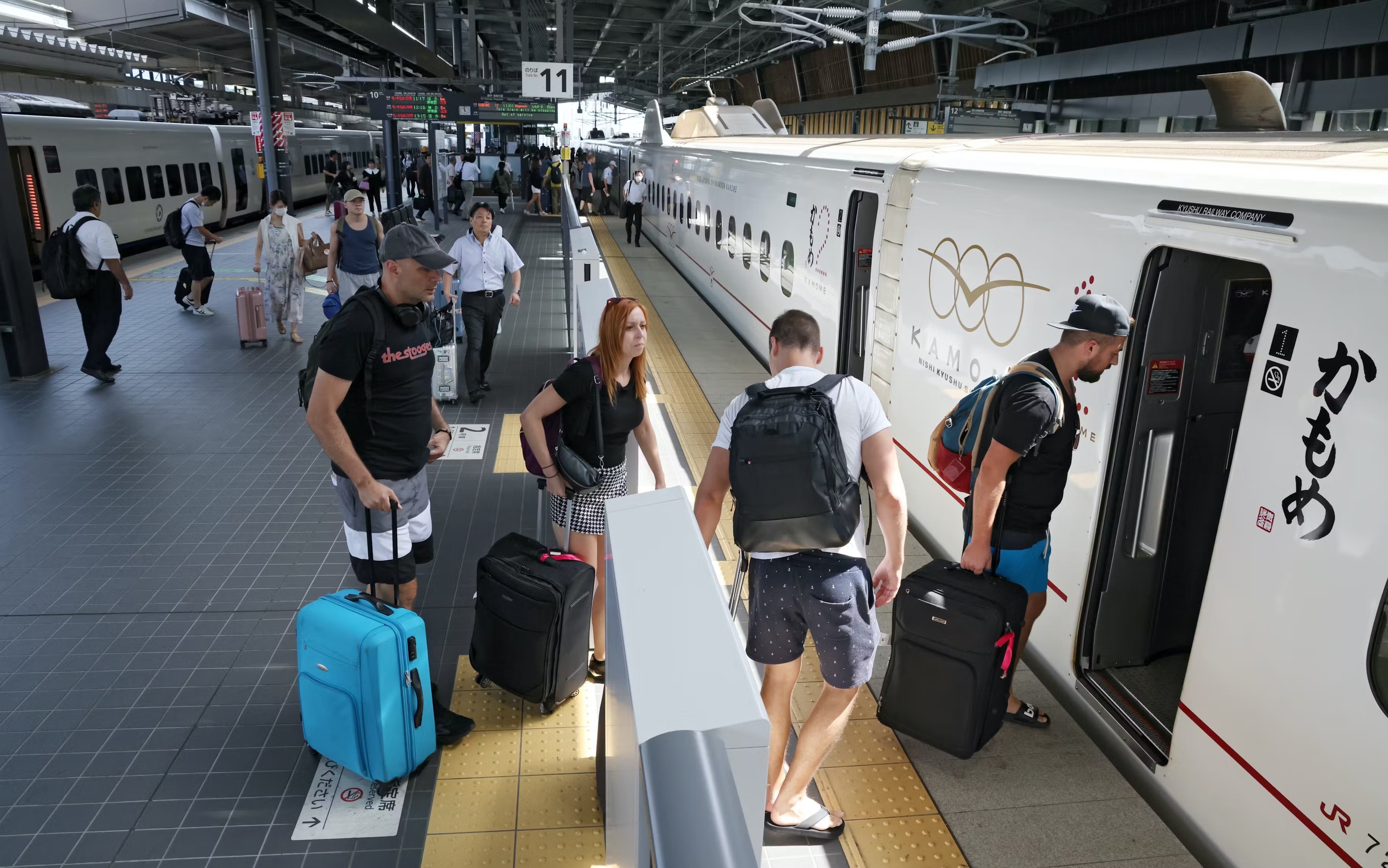 提示：10月起，JR各铁道公司将大幅上调面向外国游客的“日本铁路周游券”（JR 