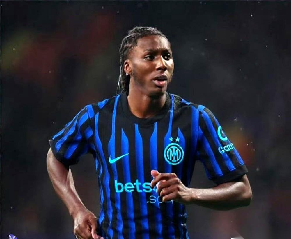 又是一个“半成品”……
而且还是个标价2000万的“半成品”。
我有时候真不知道