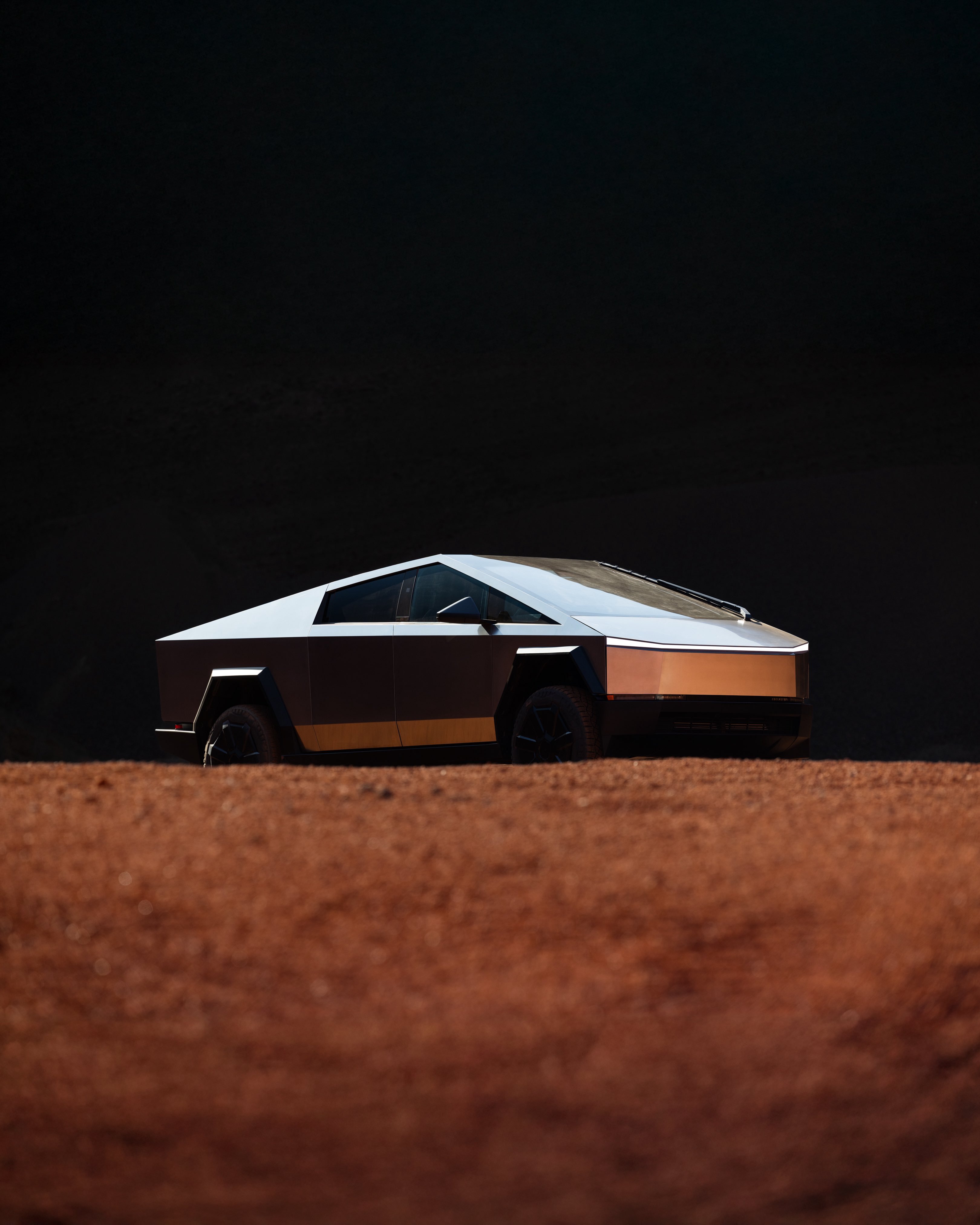 1月23日，马斯克：随着特斯拉FSD功能的提升，每月99美元的FSD监督版服务费