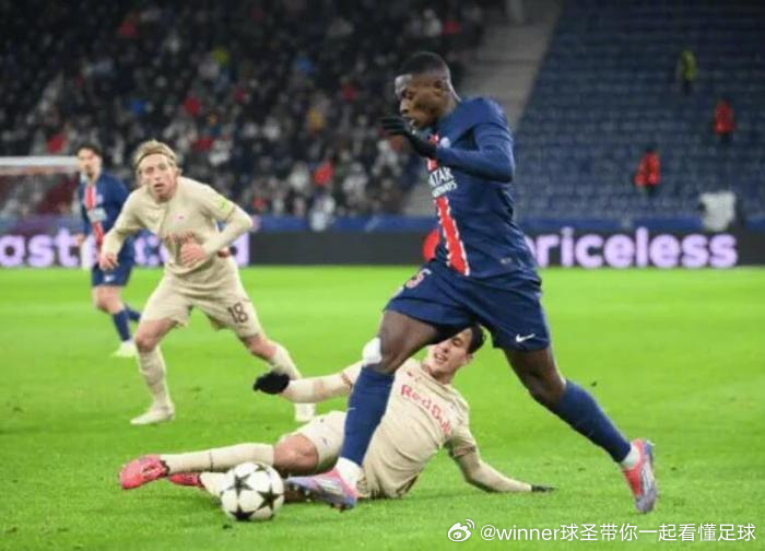 法国媒体队报三大头牌记者José Barroso, Hugo Delom and