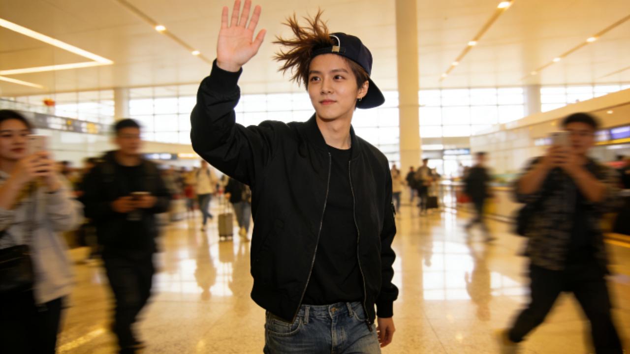 鹿晗炸毛路透刷屏！《五哈6》铁三角合体，缺席季收视暴跌后终迎救赎
 
开年综艺圈