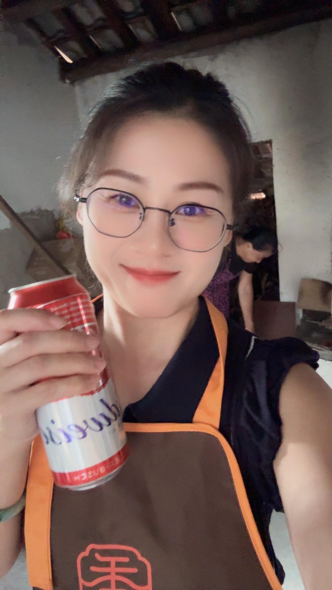 一定要鲜花吗？啤酒鸭不行吗……