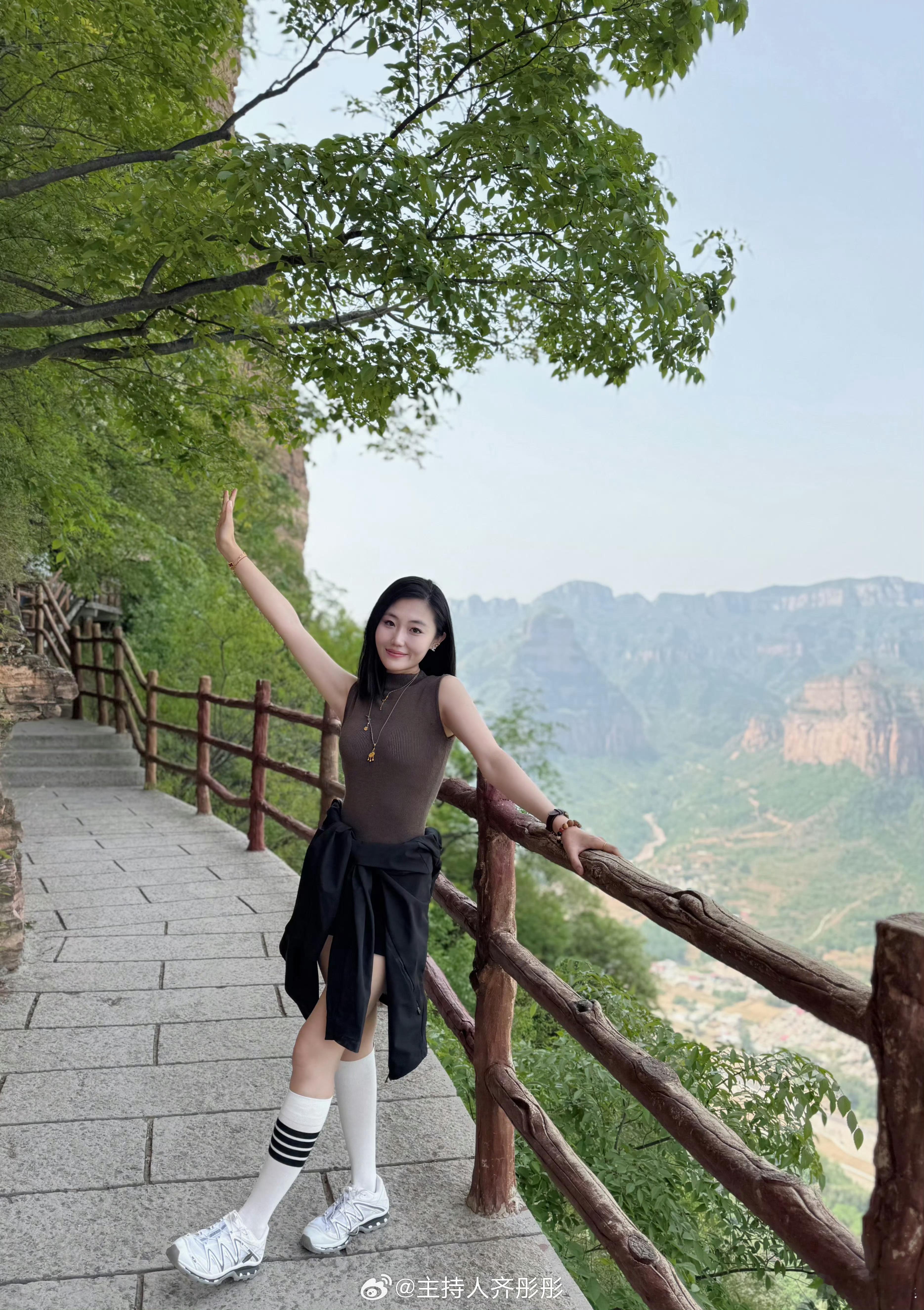 齐彤彤 ⛰️ 五一东太行旅游碎片 ​​​