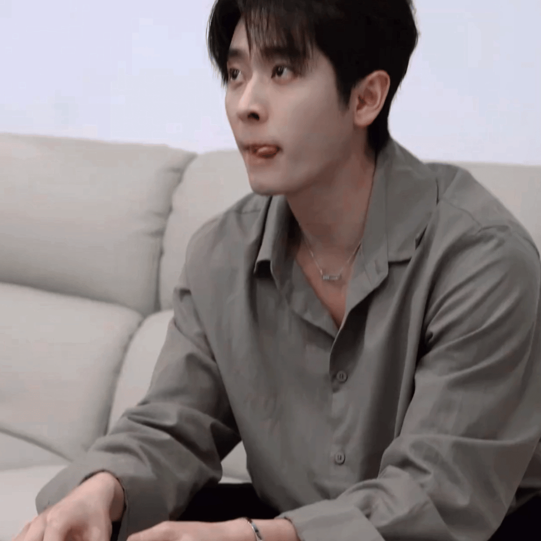 吃个东西怎么那么萌啊🥺 ​​​