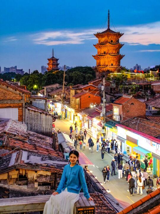 蓝调时刻的泉州西街太美了❗️附夜游地图🗺️