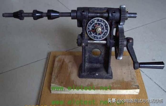 爱好无线电制作的朋友，你可曾用过它？
老式手摇计数绕线机
过去绕制线圈全依仗它。