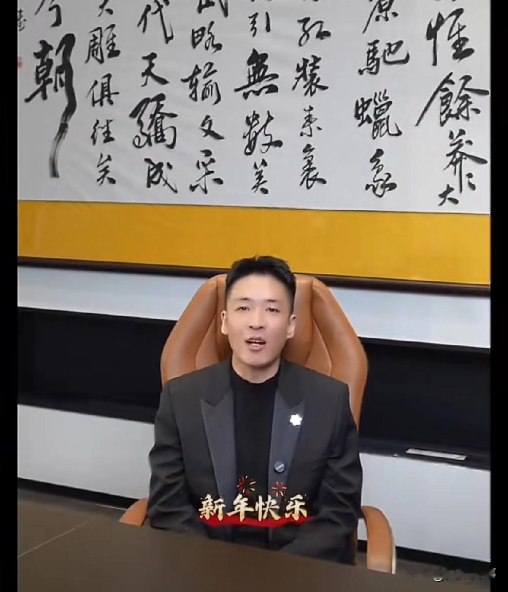 王小源、刘一手互搂对方媳妇！

         王小源去哈尔滨找刘一手，两家当