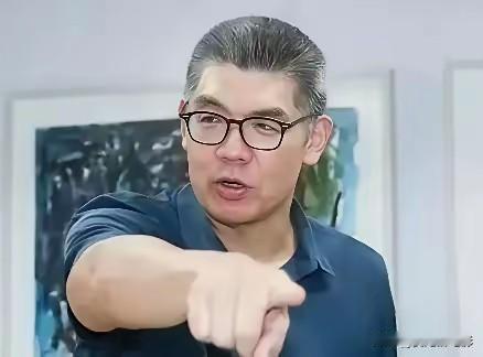 连胜文打破沉默力挺韩国瑜，国民党内斗格局彻底明朗。

连胜文这次回来可没闲着，祭