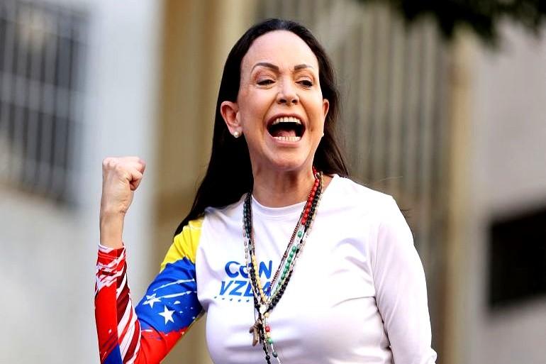 诺贝尔和平奖？呵，笑死我了。

马查多刚拿完奖，立马给内塔尼亚胡打电话，夸以色列