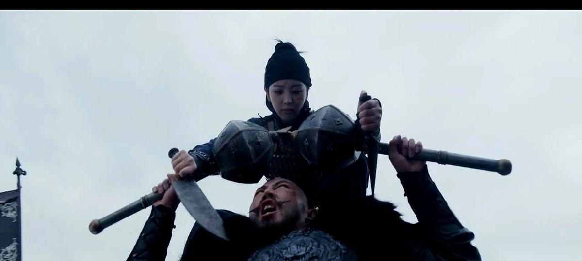 最打脸的是什么？
不是祖传的宝刀被人一锤子干断了，也不是差点就死在战场上。
是当