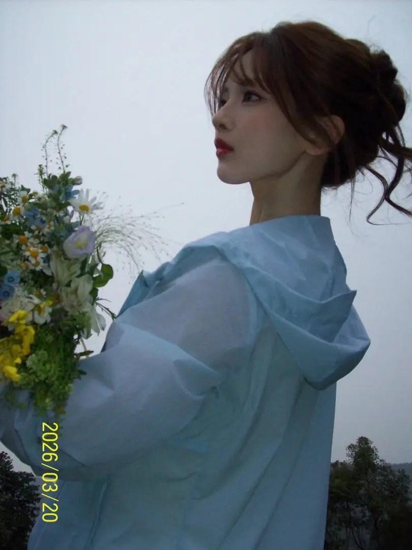 杨超越。
