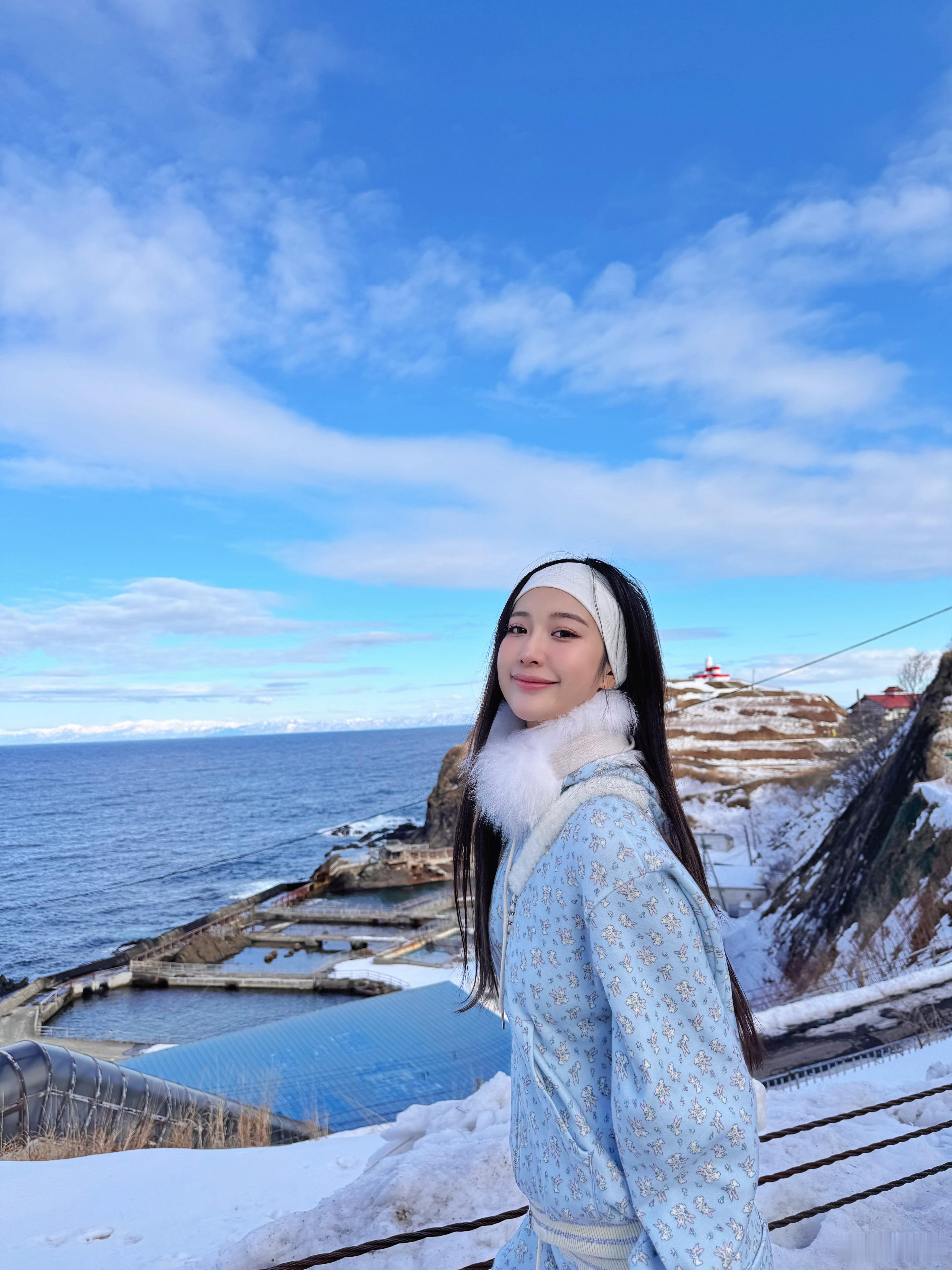 你是一只脚滑的小企鹅🐧 