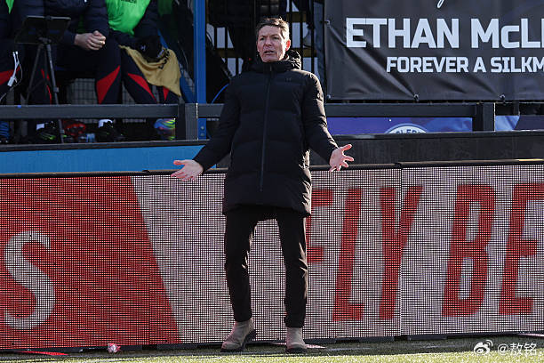 桑德兰vs水晶宫 桑德兰足总杯点球淘汰了埃弗顿，门将罗夫斯发挥神勇，连扑三个点球