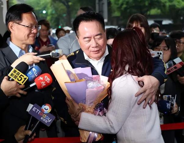 蔡正元入狱第三天，大陆正式发布公告，信号明确，郑丽文或成功臣
3月27日，国民党