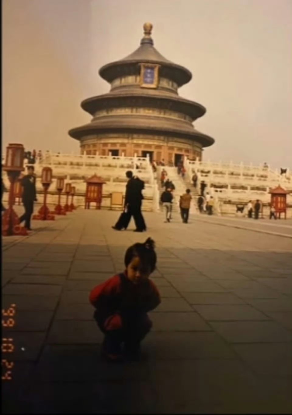 关晓彤小时候超级无敌萌 