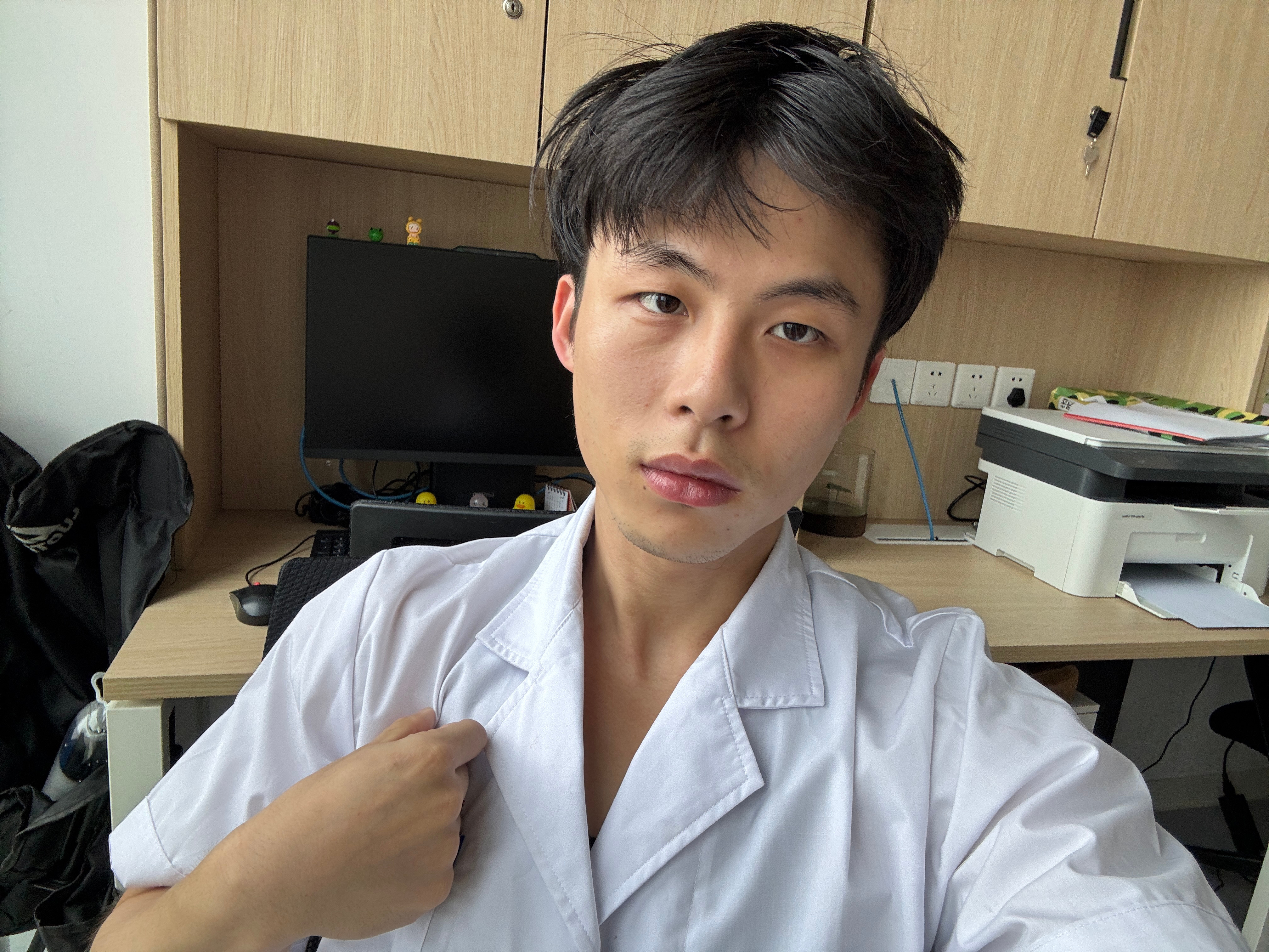 我的意思是我又来上班了 