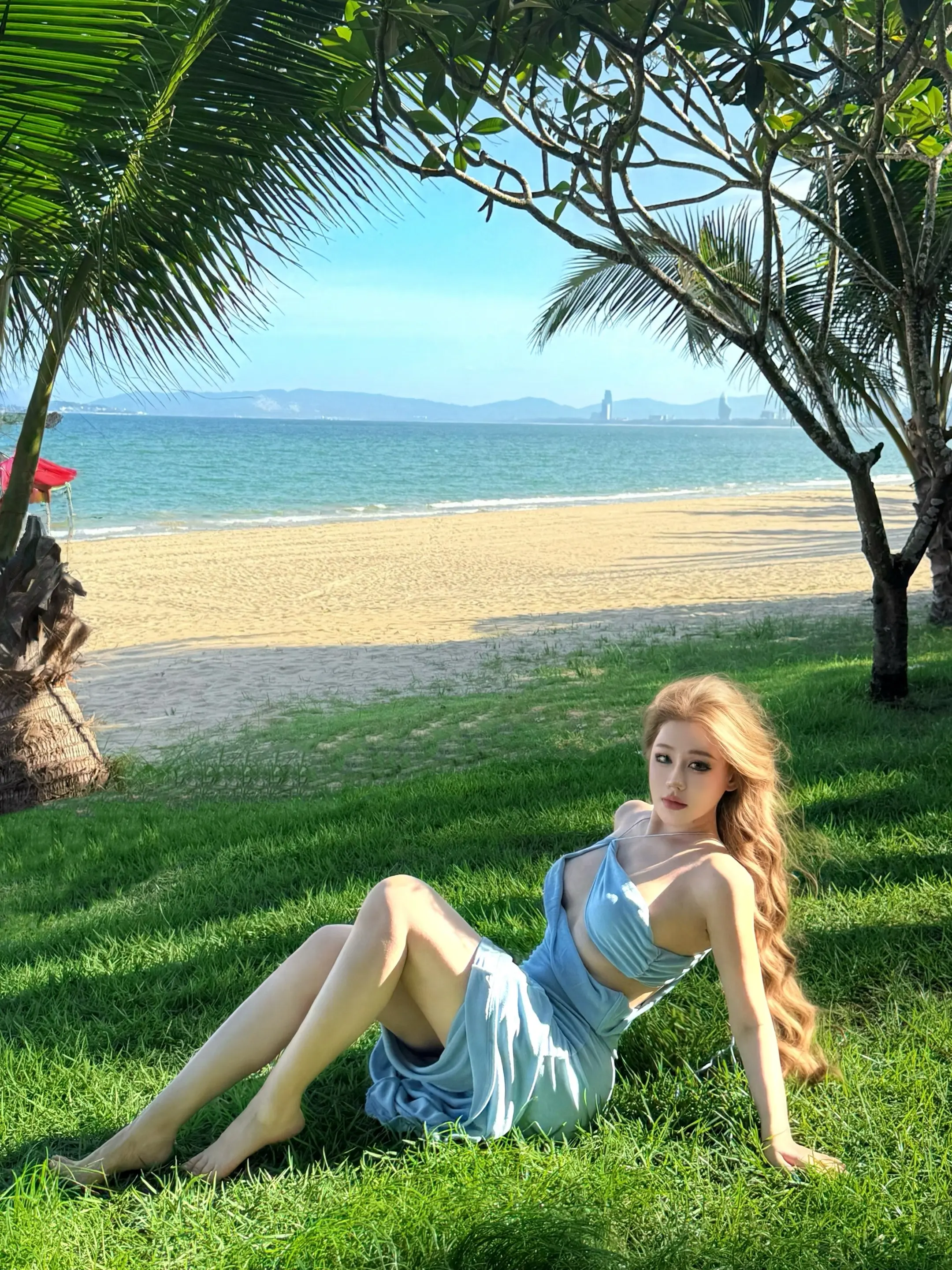 度假穿搭 在大自然里chill一下 草坪拍照 海滩