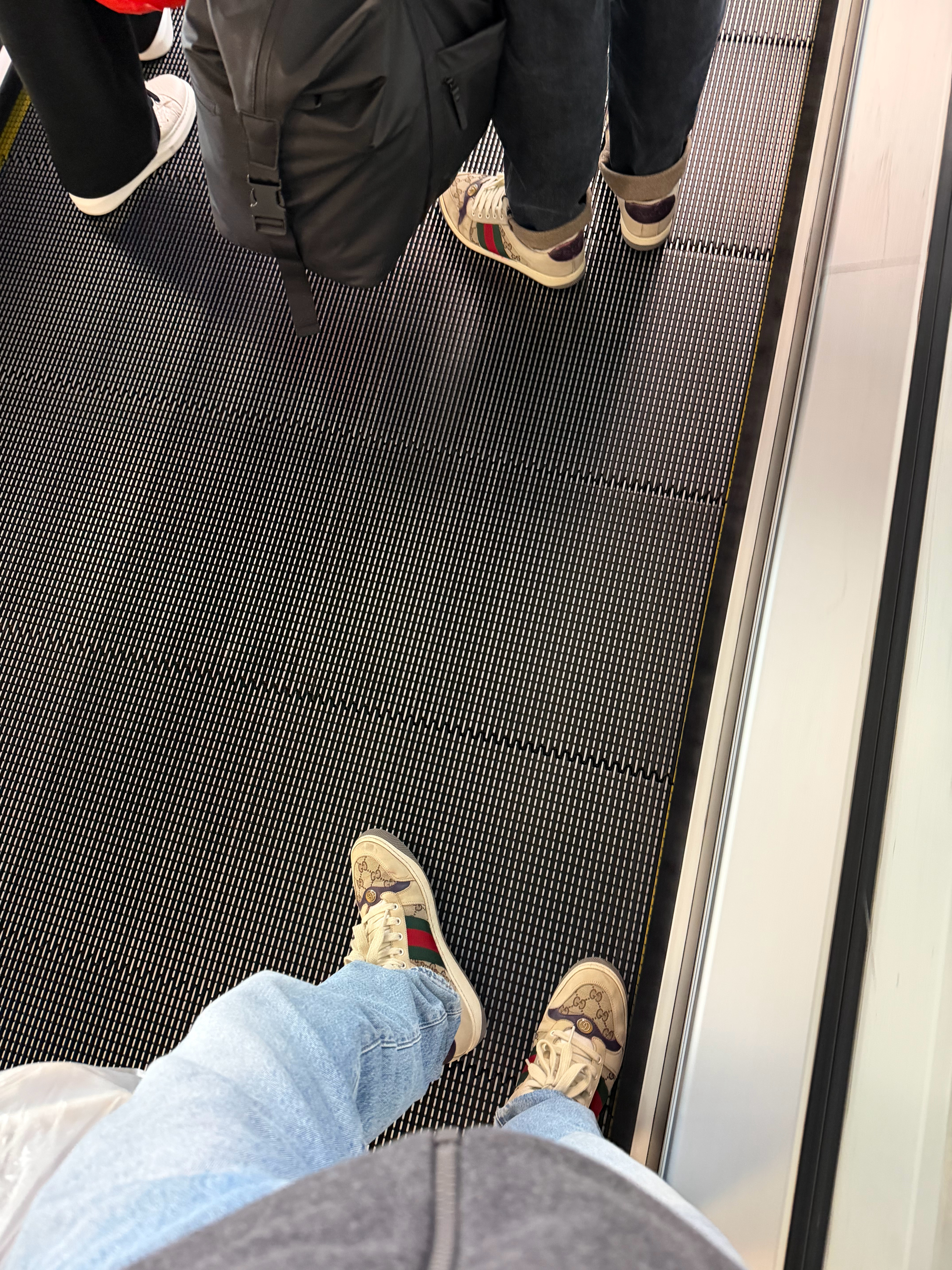 这有点尴尬啊哈哈哈 