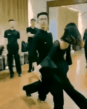 这是捆在一起了，还是用胶粘在一起了。始终没看明白。[捂脸][捂脸][捂脸]