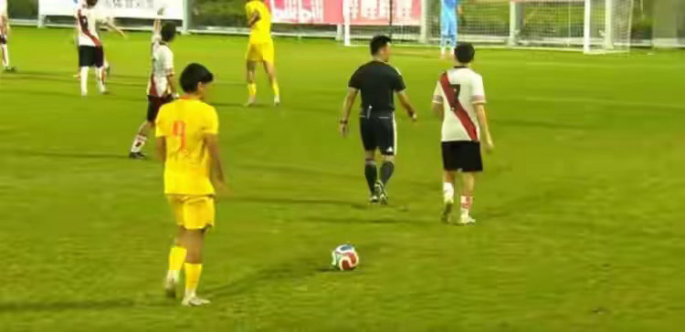 U17国足点球大战淘汰河床晋级决赛2026年上海明日之星冠军杯1-4名排位赛在浦