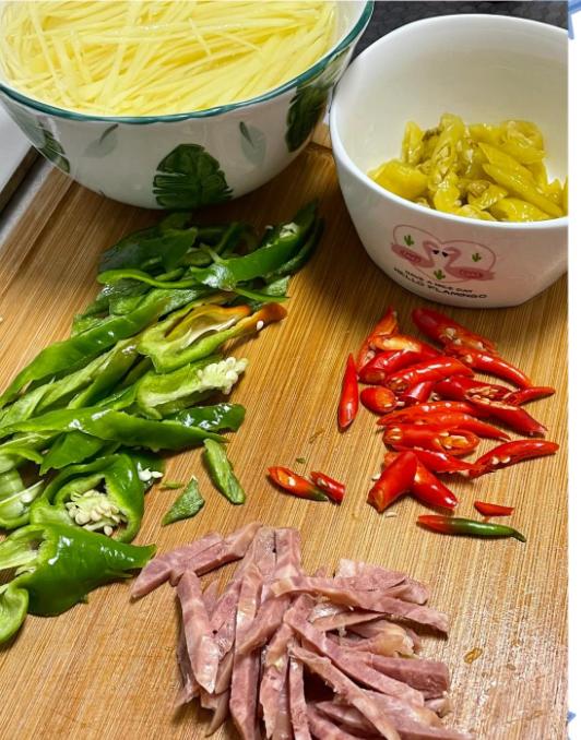 2026年了，估计很多朋友跟我一样，还在被厨房折磨得头疼。每天下班累到不想动，外