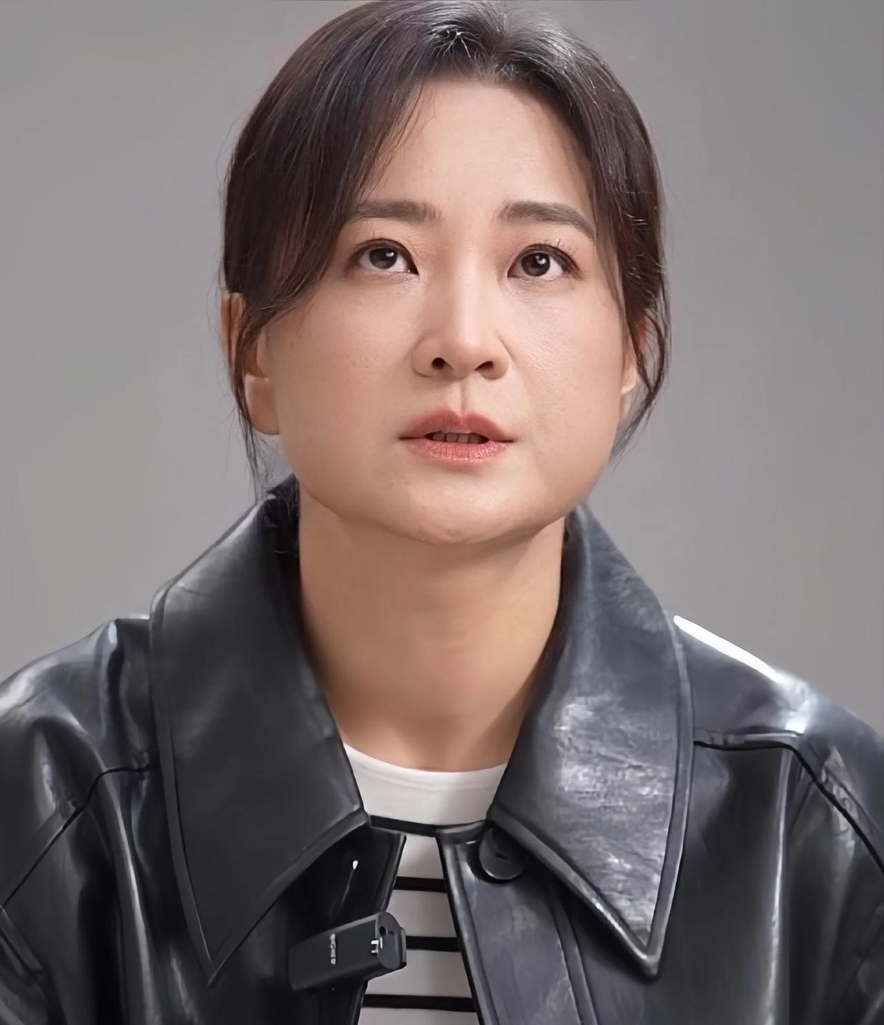 减肥后的贾玲看着好漂亮啊。气质比以前好多了。#2月图文动态激励计划#