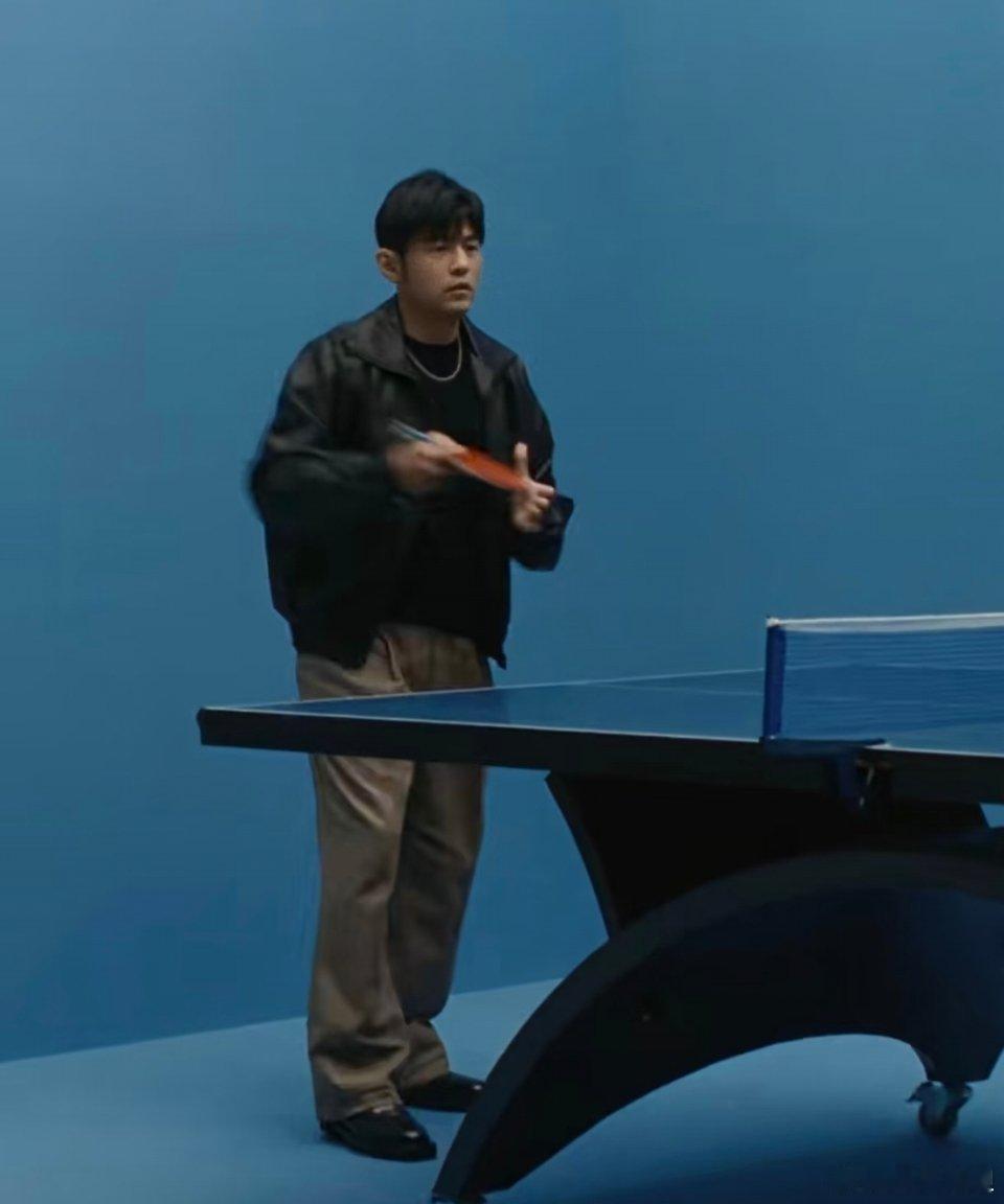 樊振东周杰伦乒乓球对打等等好像破次元壁了！樊振东和周杰伦对打乒乓球周董打的还是直