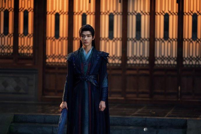 苏暮雨实力不详遇强则强谁还没看苏暮雨打七星连珠啊！飞檐走壁跟开了倍速似的，躲剑扔