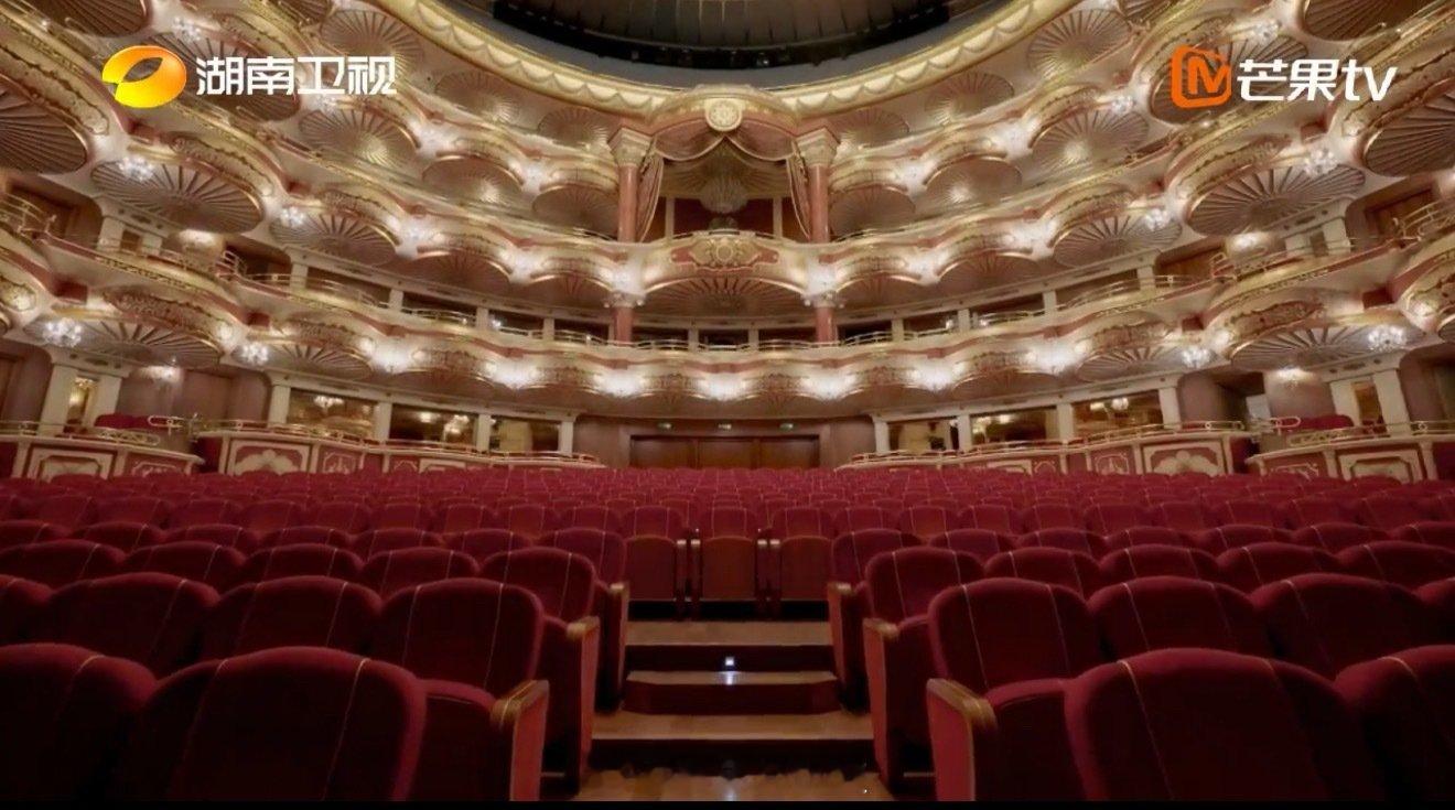 迪玛希是懂得投桃报李的内娱国际歌手含量最高的音综声起地平线 以歌为桥，连通丝路。