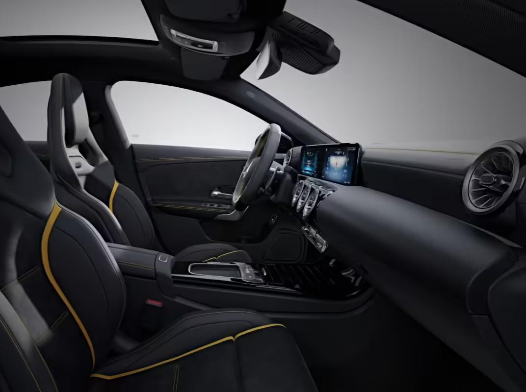 新款梅赛德斯-AMG CLA 45 S 4MATIC + 轿跑车已上市，售价为 