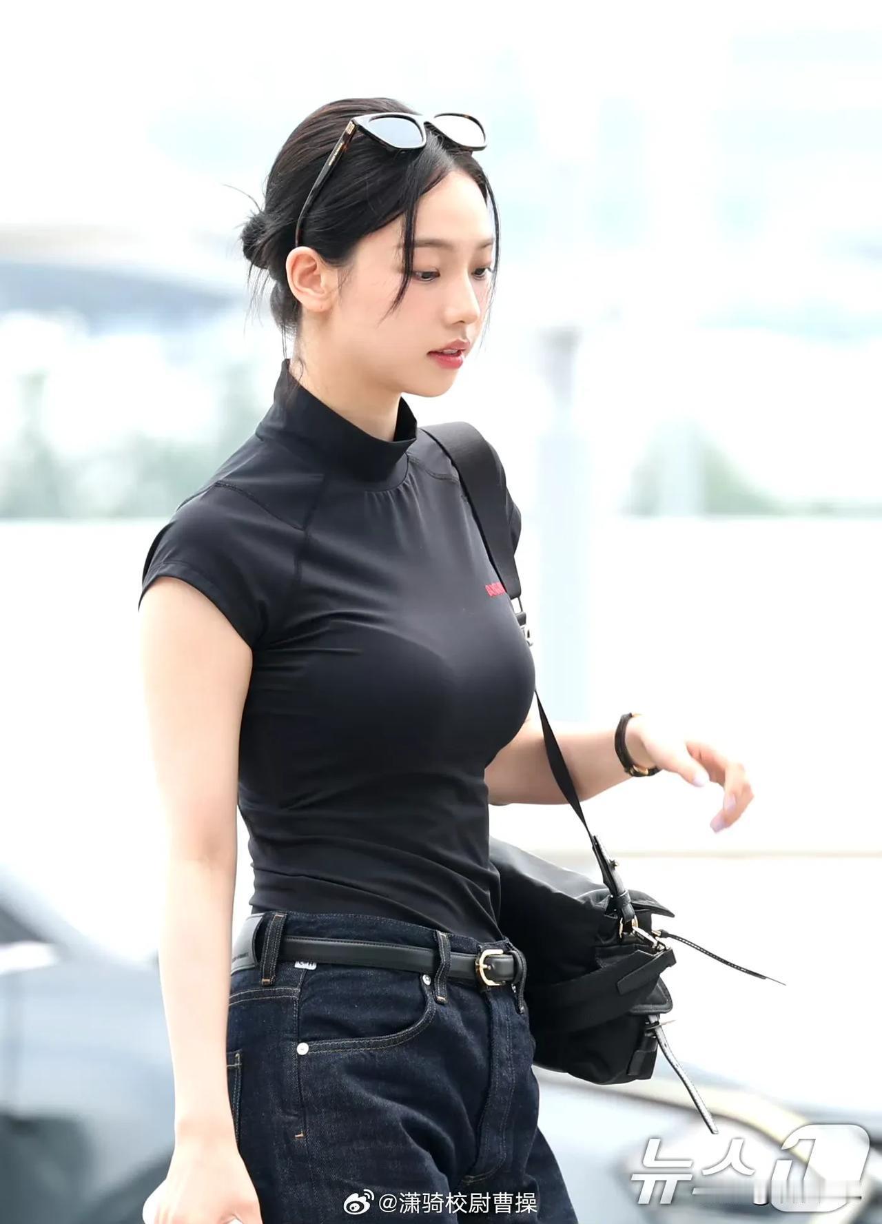 柳智敏今日机场新闻图，Karina名品身材 ​​​