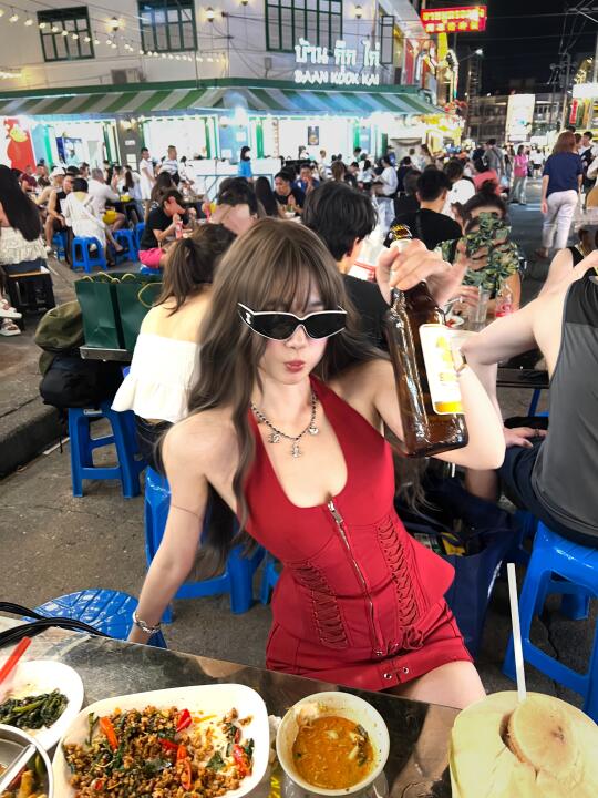 今晚的街边摊，美到窒息🔥