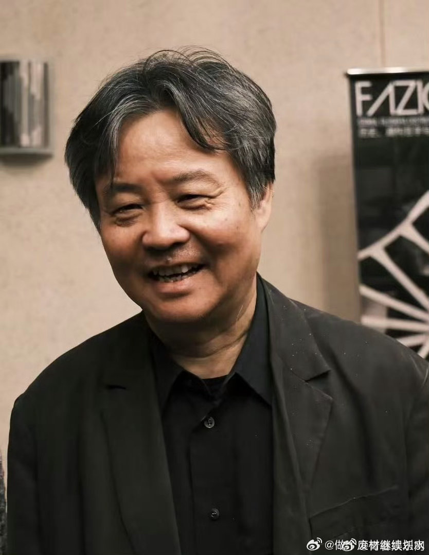 余华的评论区读者的许愿池我真的是要笑死了啊！这个余华的评论区已经成为读者们的许愿