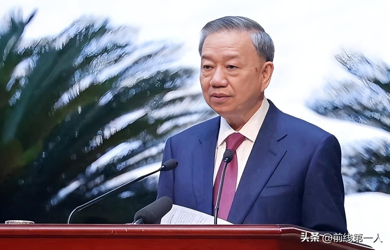 广西明明沿海，货却几十年出不了海。西江—珠江水系有海无口，西南的东西要去东盟，先