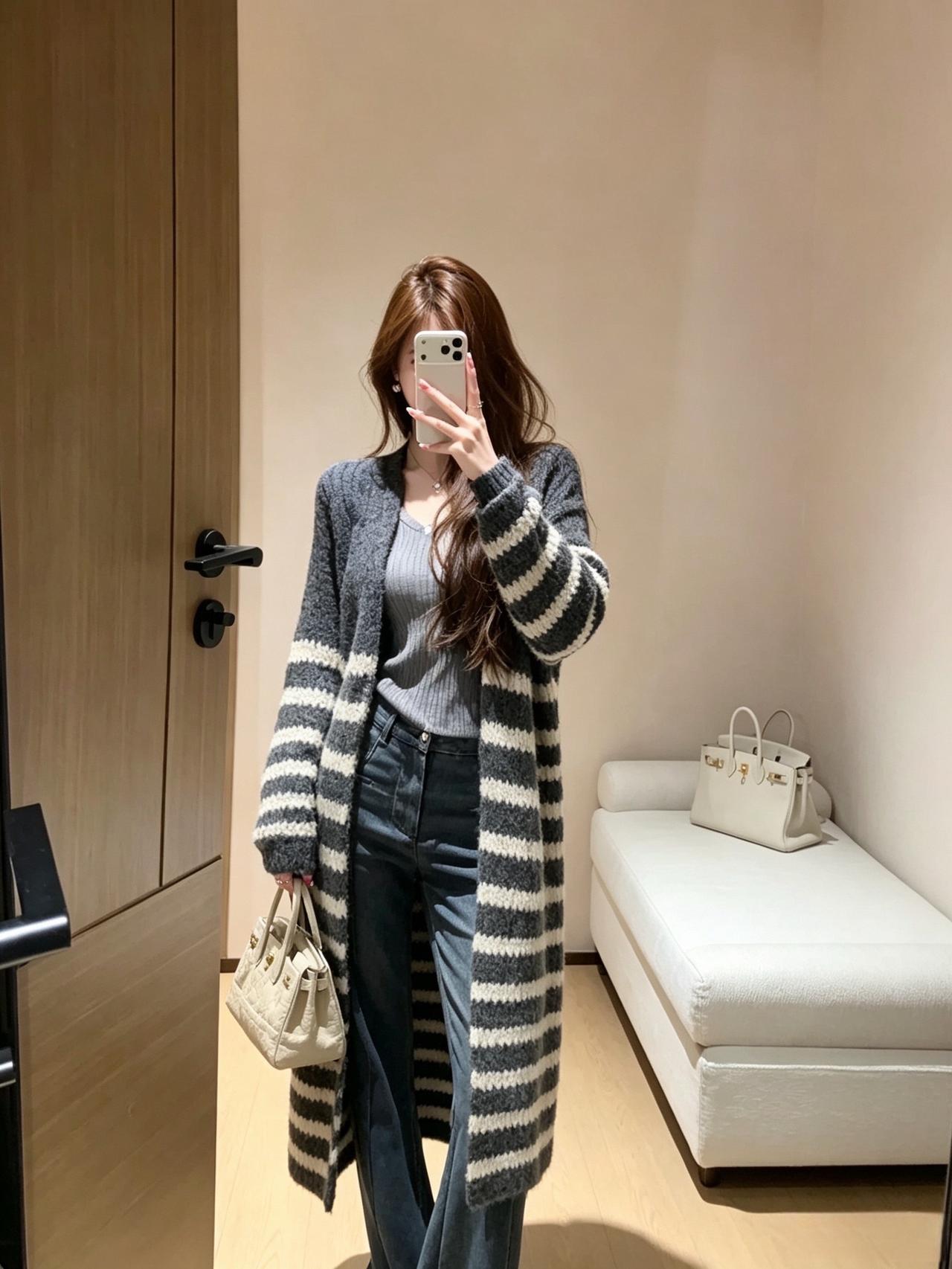 松弛感氛围感穿搭 早秋条纹开衫 韩系慵懒条纹衫 慵懒感条纹毛衣 高级感日常loo