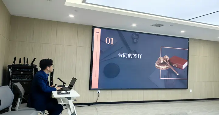 上海博和汉商（郑州）律师事务所执行主任向显通开展法律培训