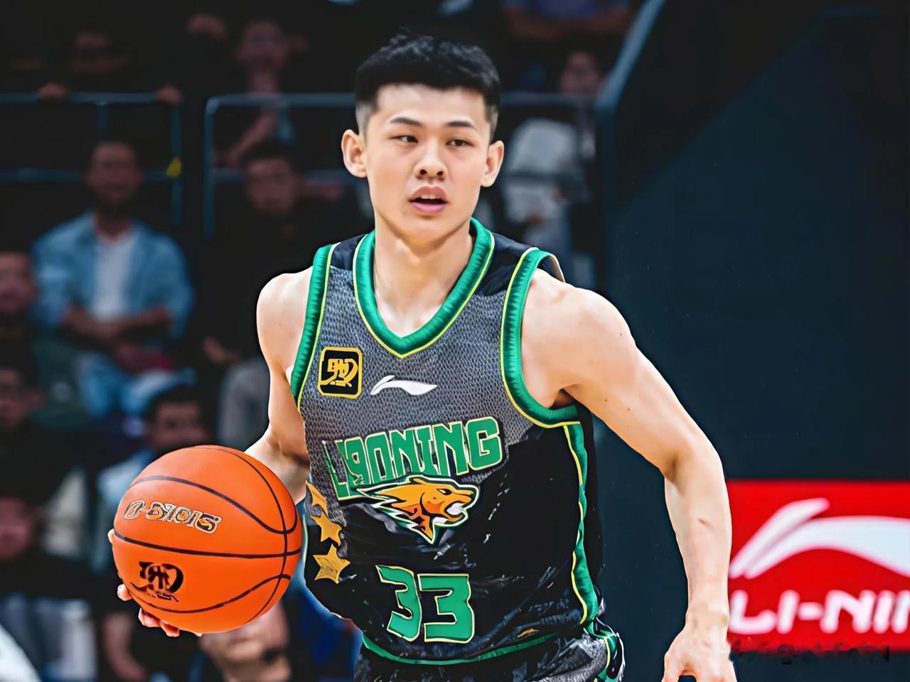 失去张镇麟后，辽篮管理层必须处理好王岚嵚的去留问题，如果同曦那边在租借期内依旧愿