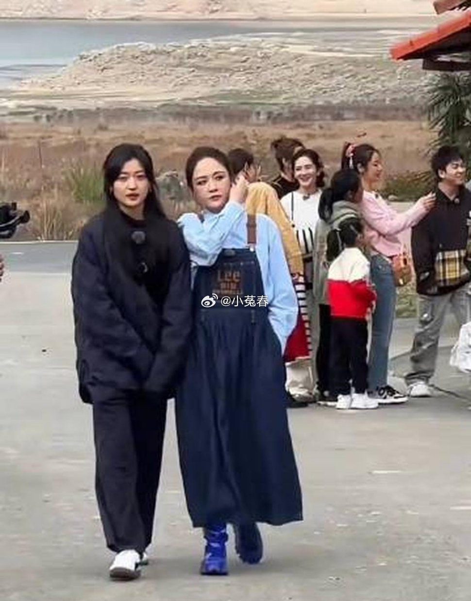 陈乔恩能跟林心如在一起录节目，因为都放下了吧 