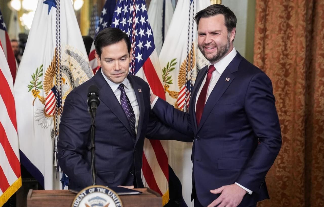 特朗普非正式地询问了大约 25 位共和党捐款人和盟友，他们更希望国务卿马可·卢比