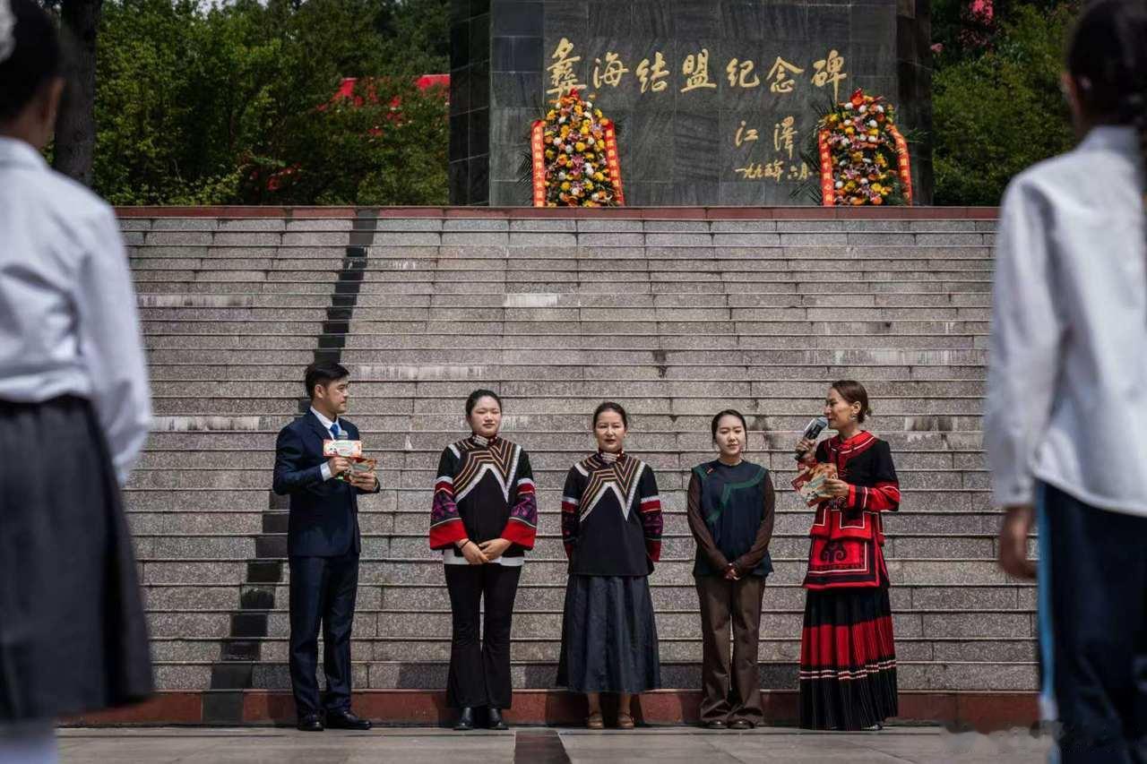 阅读跨越山海宁波共读品牌走进凉山彝乡 7月15日至17日，宁波“我陪孩子读经典”